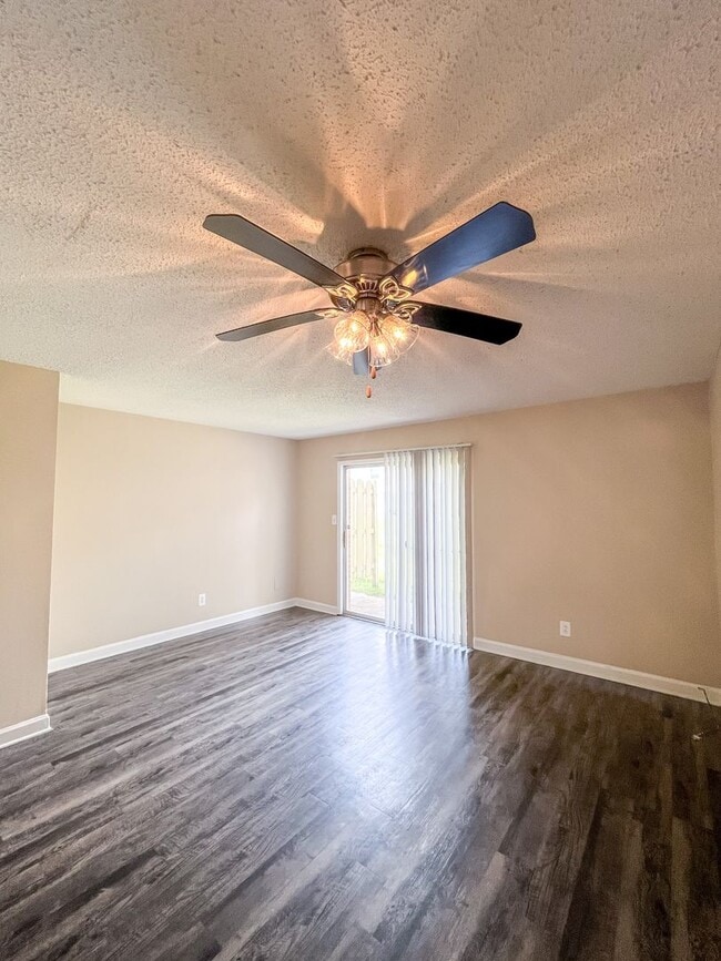 Interior Photo - Brynn Marr Village
