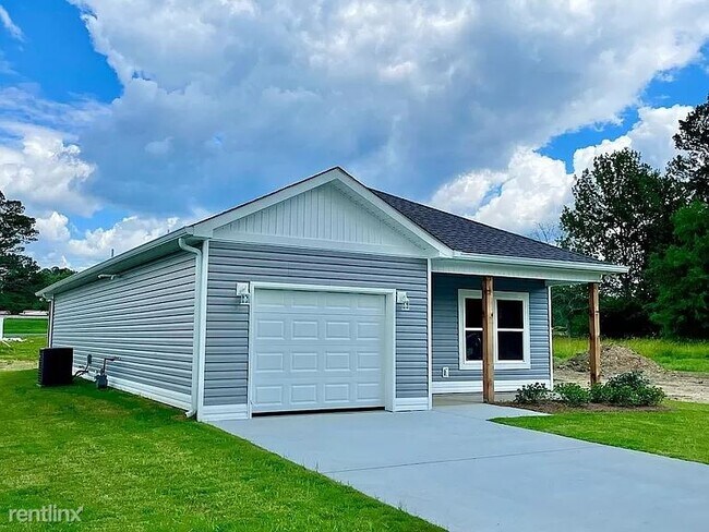 Building Photo - 3 br, 2 bath House - 304 Kentucky Avenue N...