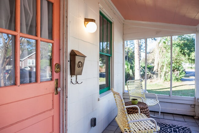 Building Photo - 9 Piedmont Ave