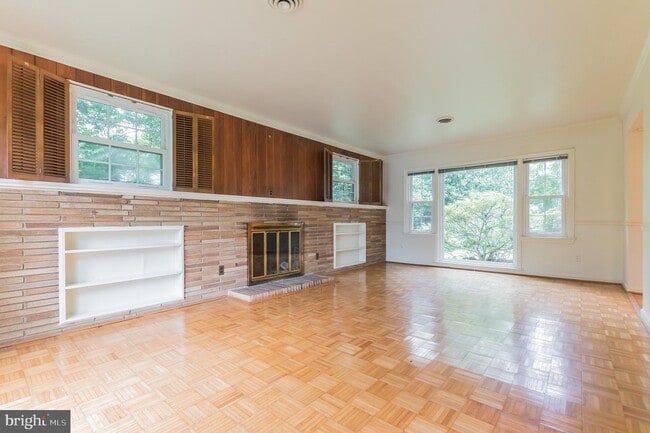 Photo - 9702 Bellevue Dr House