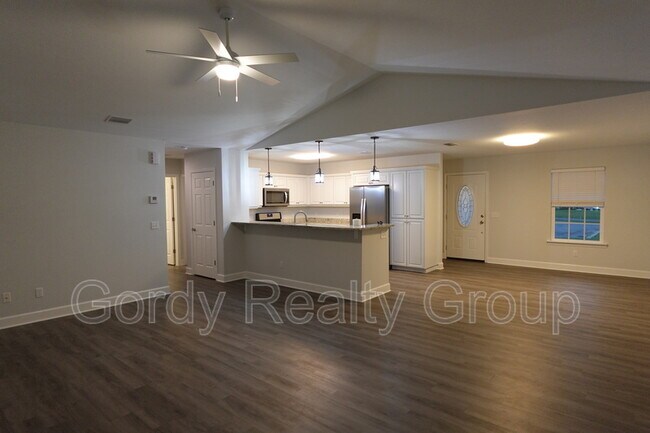 Foto del edificio - 4772 Rill Loop