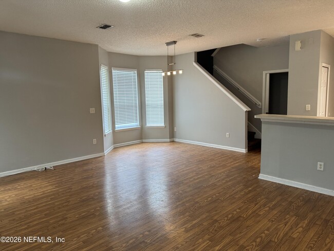 Building Photo - 458 Sherwood Oaks Dr