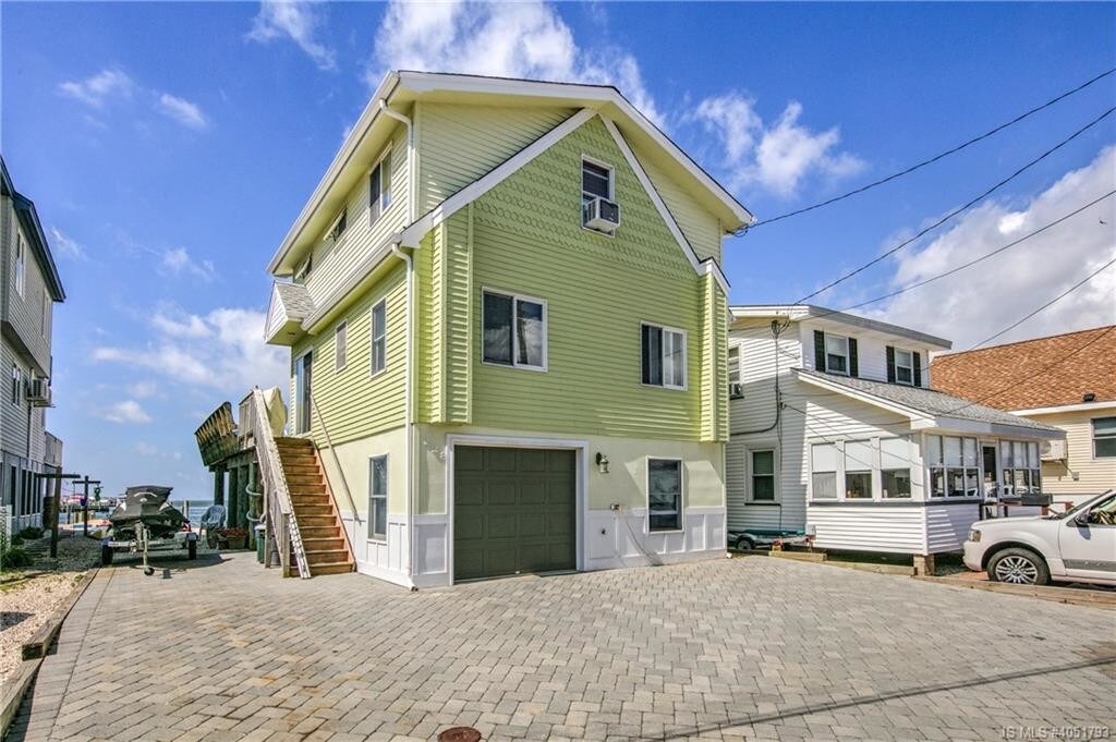 Primary Photo - 228 W 27th St