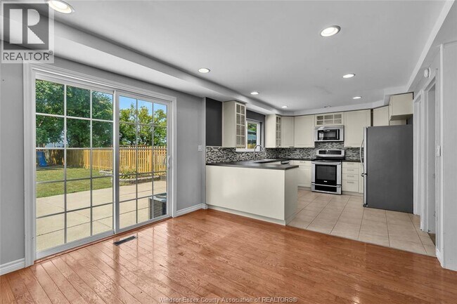 Photo du bâtiment - 10700 Atwater Crescent