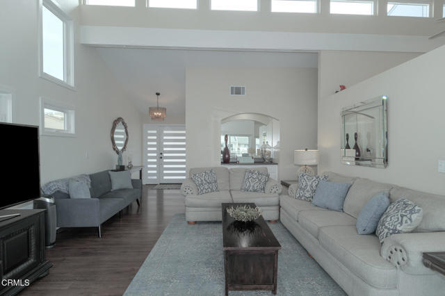 Foto del edificio - 4431 Gateshead Bay