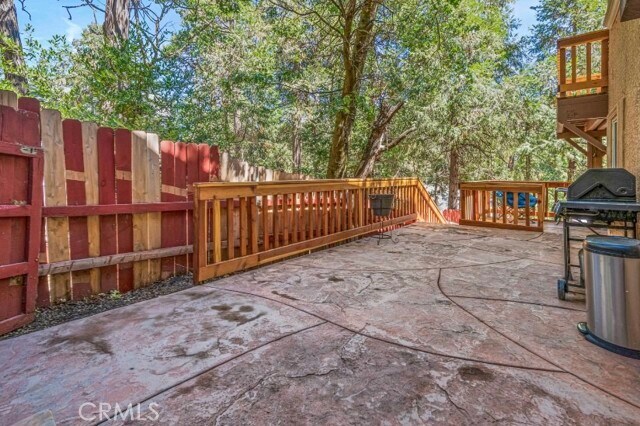 Building Photo - 684 Knoll Dr