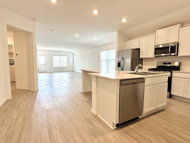 Building Photo - 289 Sormonne Lp