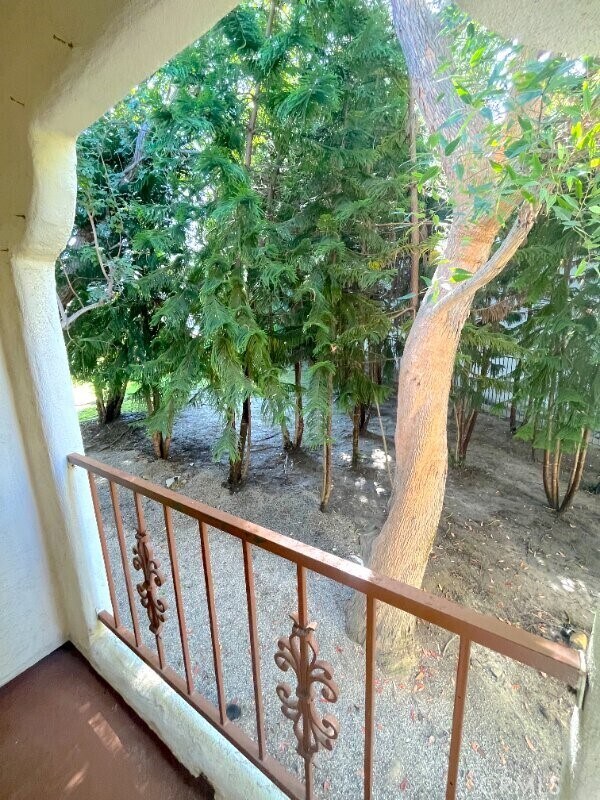 Foto del edificio - 248 W Avenida Palizada