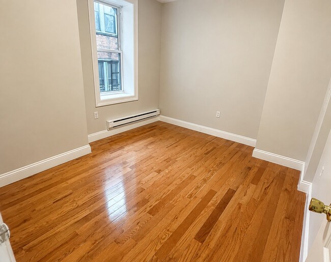 Foto del edificio - 6611 Broadway