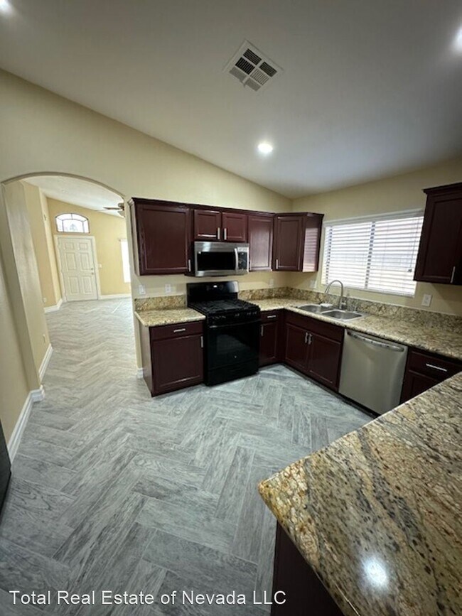 Foto del edificio - 3 br, 2 bath House - 852 Hollandsworth Ave