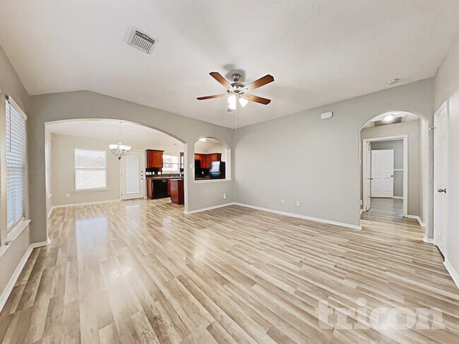Building Photo - 315 Annatto Ln