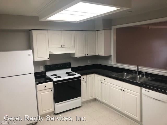 Building Photo - 3 br, 2.5 bath House - 3956 Seeman Rd