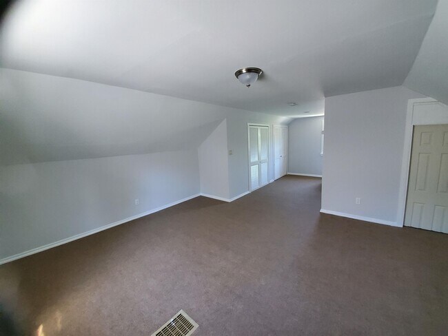 Foto del edificio - 5015 E 113th St
