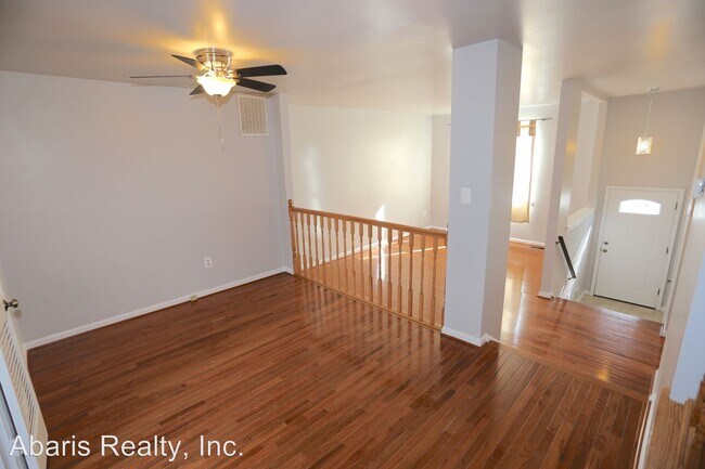Building Photo - 4 br, 3 bath House - 3938 Ferrara Drive
