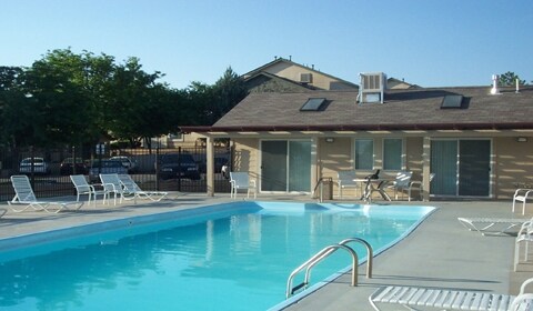 Foto principal - Monument Ridge Town Homes