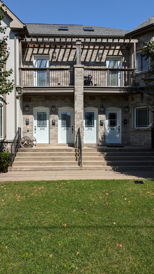 Building Photo - 205-6045 Dunn St