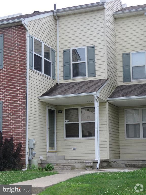 Building Photo - 636 Yale Ct