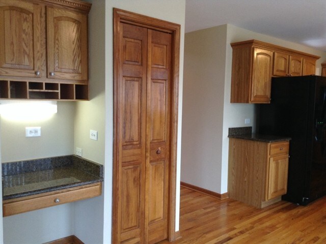 Foto del edificio - 1404 Lily Cache Ln