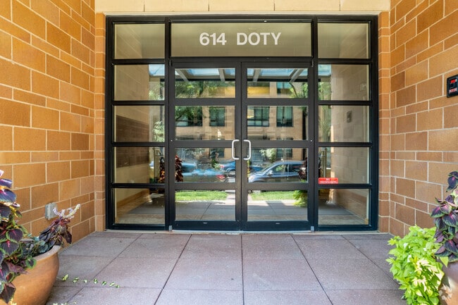Building Photo - 614 W Doty St