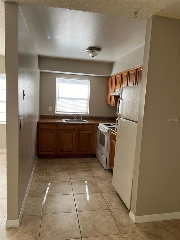 Building Photo - 955 Knox McRae Dr