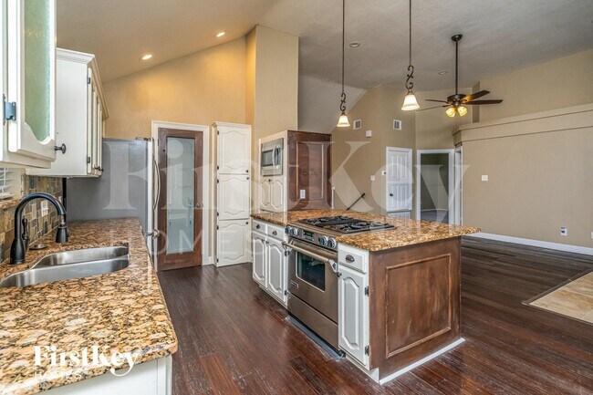 Foto del edificio - 1313 Deer Trail