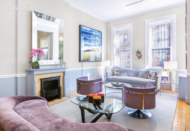 Foto del edificio - 157 E 82nd St