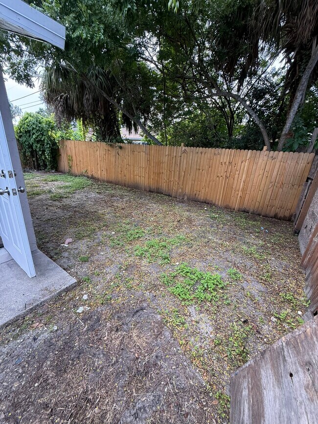 Backyard area - #1015 - 1015 58th Avenue Dr E