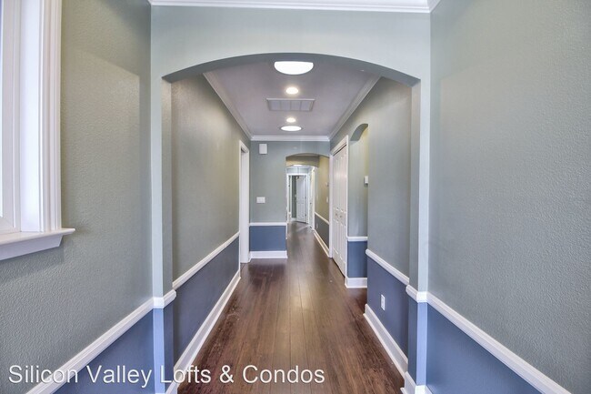 Building Photo - 3382 Valley Square Ln