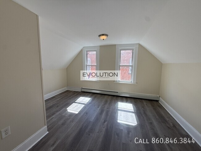 Foto del edificio - 228 Franklin Ave
