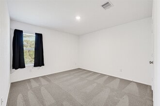 Building Photo - 1922 Ballesteros St