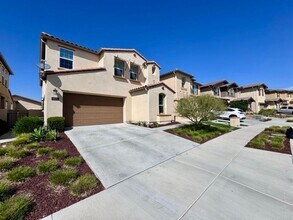 Building Photo - 38572 Rosegate Pl