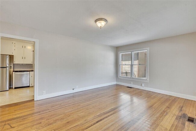 Building Photo - 3810 Brookview Rd