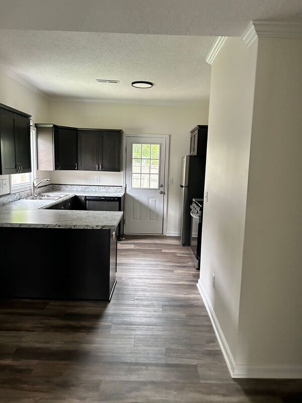 Foto del edificio - 4924 Cheshire Ln