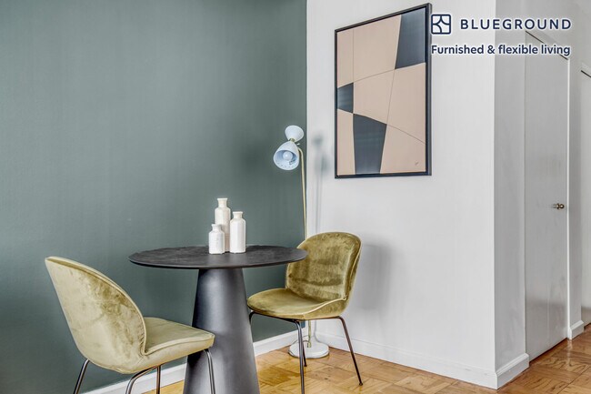 Foto del edificio - 240 E 27th St