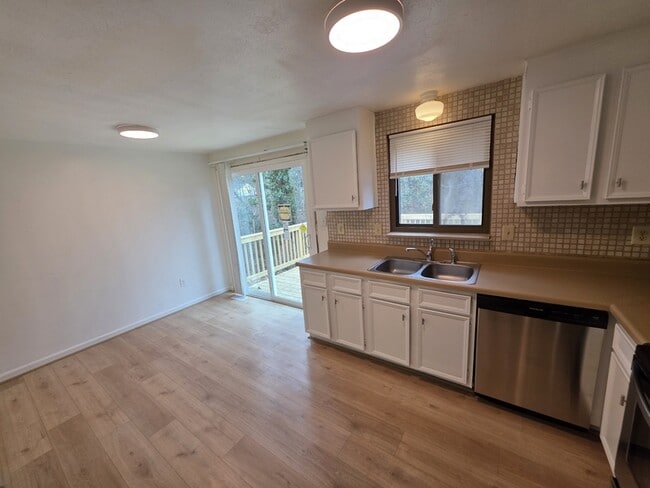 Building Photo - 4902 Cord Ct