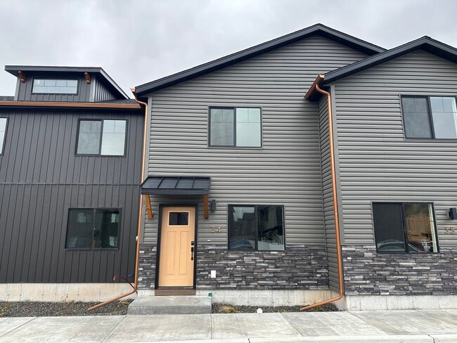 Building Photo - 3780 Philbin Rd