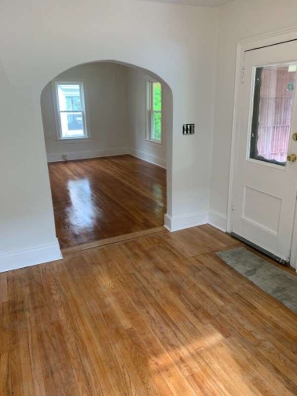 Primary Photo - 420 Tompkins St