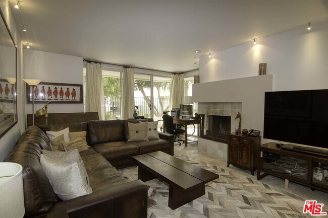 Foto del edificio - 2960 Neilson Way