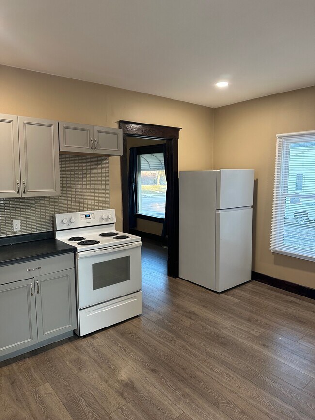 1634 S 10th St Unit 1634 S 10th St, Manitowoc, WI 54220 Apartments in