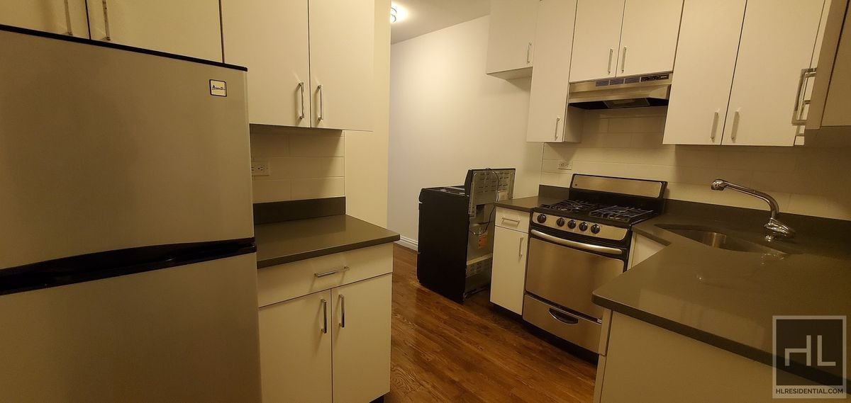 Building Photo - NO FEE One Bed in Little Italy! Won't Stay...