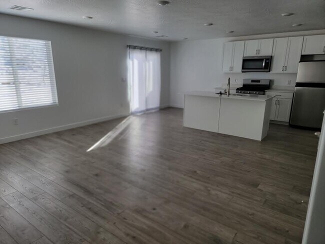 Building Photo - 2020 N 350 W