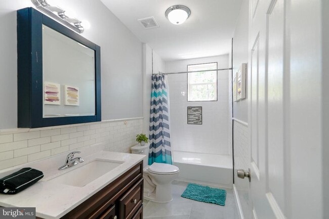 Building Photo - 3603 Oakmont Ave