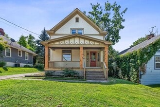 Building Photo - 3819 St Martins Pl