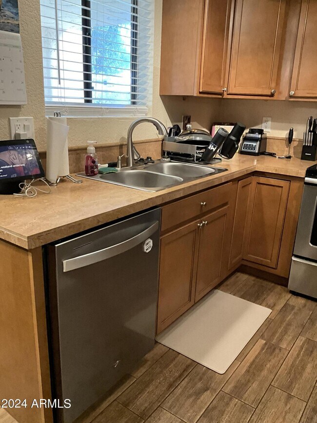 Foto del edificio - 3441 N 31st St