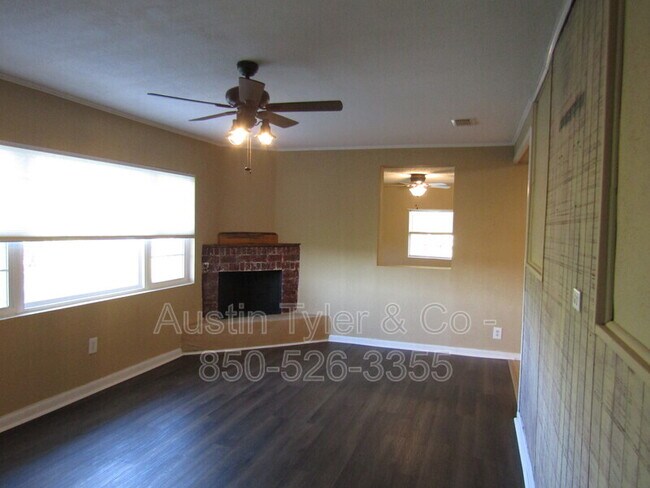 Building Photo - 3891 Old Cottondale Rd