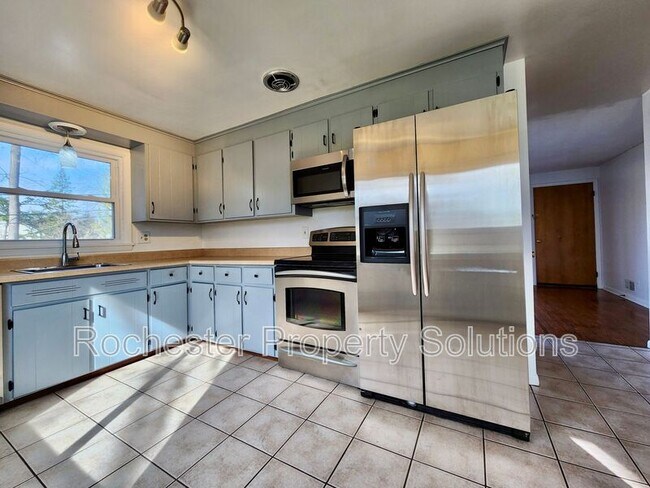 Foto del edificio - 2117 Baird Rd