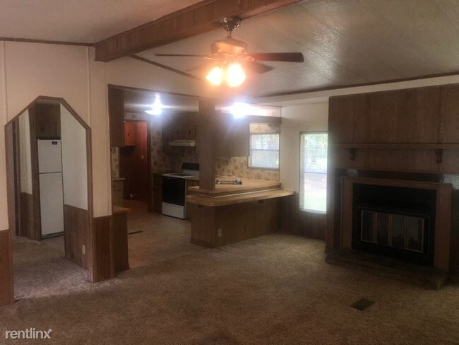 Foto del edificio - 3 br, 2 bath House - 5873 Dry County Ln