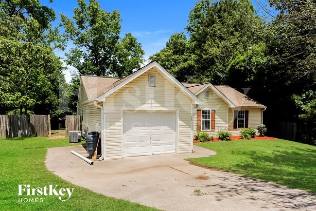 Building Photo - 5255 Hillcrest Glenn Dr