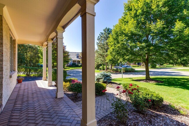 Foto del edificio - 693 S Bristol Ct