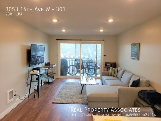 Building Photo - 2 Bedroom AWESOME VIEW and location on Wes...